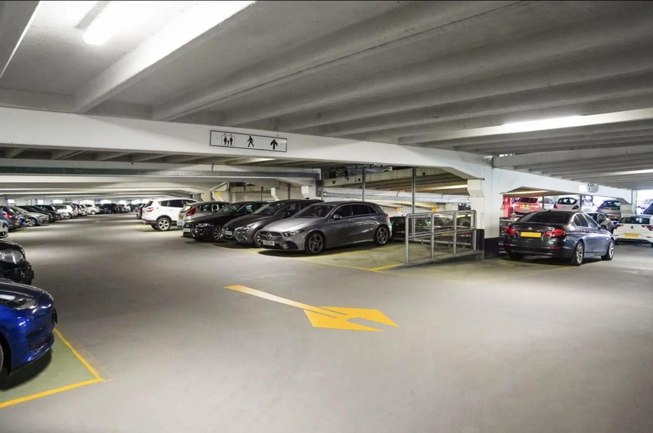 לידס Deluxe City Modern Apt&Free Parking No Balcony מראה חיצוני תמונה